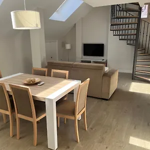 apartamentos-pinar-malaga-centro.1costadelsol.com/
